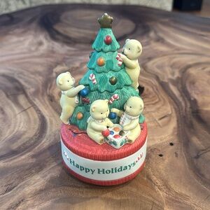 Vintage Dakin 1984 Christmas bears and tree music box